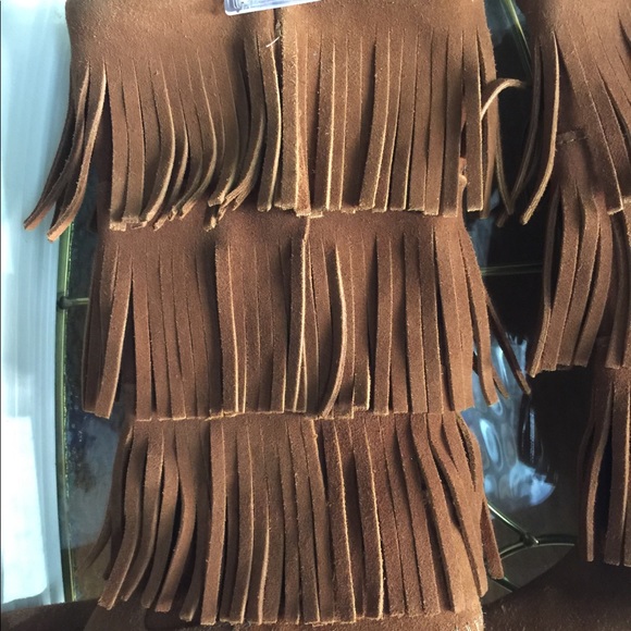 EUC Minnetonka fringed boots - Picture 4 of 7